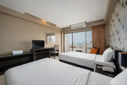 Welcome Plaza - 28