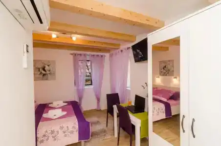 Lavender Garden Apartments - 36