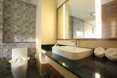 Coriacea Beachfront Boutique Phuket Resort - 34