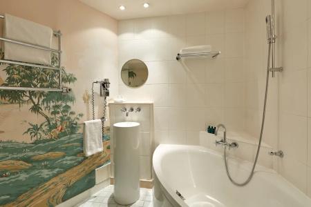 Hôtel du Petit Moulin, Haute Couture by Lacroix - 91