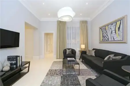 Queensgate Court - 4