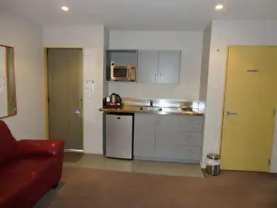 Bealey Avenue Motel - 12