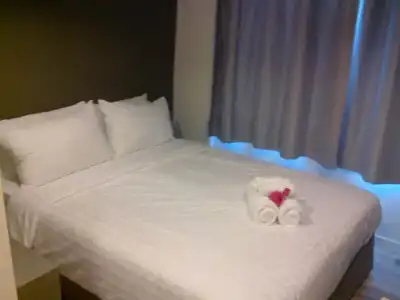 Nantra Ploenchit - 30