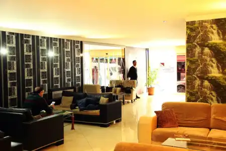 Lifeinn - 1