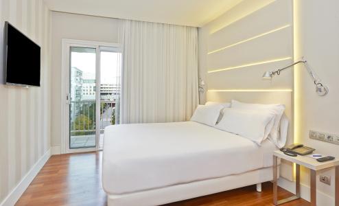 NH Barcelona les Corts - 5