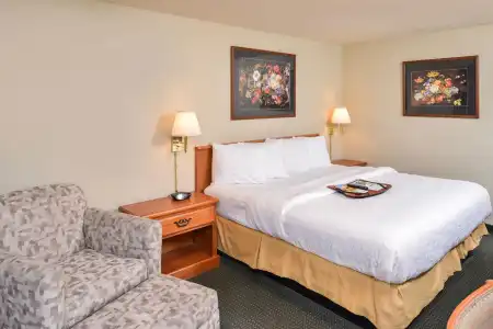 Courtesy Inn Downtown Eugene - 2