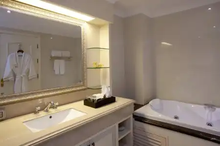 LK The Empress Pattaya - 25