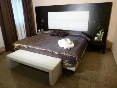 E H Suites Rome Airport - 61