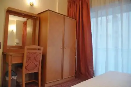 Royal Plaza Apartments - 37