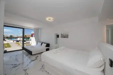 Bianco a Nero Mykonos - 140