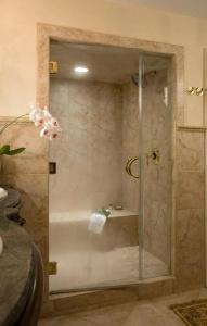 Blind Tiger Asheville - 7
