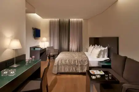 O&B Athens Boutique - 105