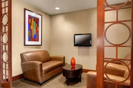 Comfort Suites Milwaukee West - 4