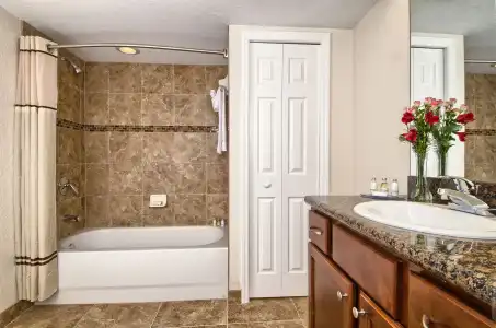 Coconut Cove All-Suite - 8