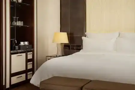 The Ritz-Carlton - 62