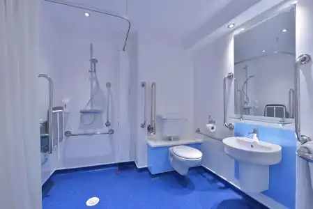 Travelodge London Park Royal - 6
