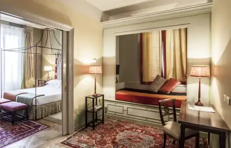 Residenza d'Epoca Antica Torre di Via Tornabuoni - 157
