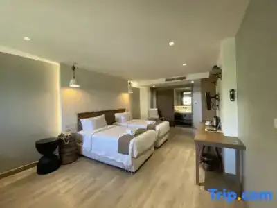 Saksiam Lakeside Resort  Certificate - 75