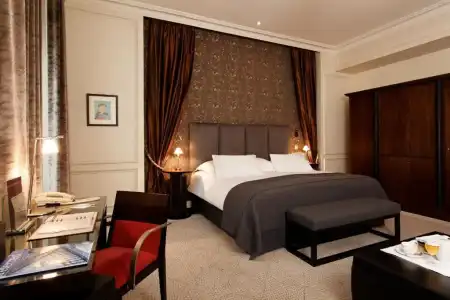 La Tremoille Paris - 73