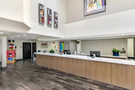 Anaheim Desert Inn and Suites - 1