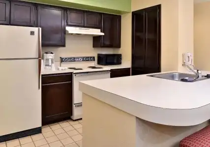 Americas Best Value Inn & Suites Extended Stay Tulsa - 9