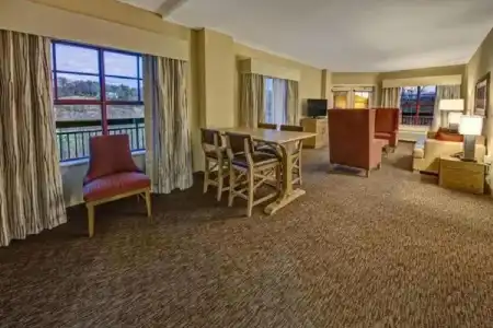 Black Fox Lodge Pigeon Forge, Tapestry Collection by Hilton - 98