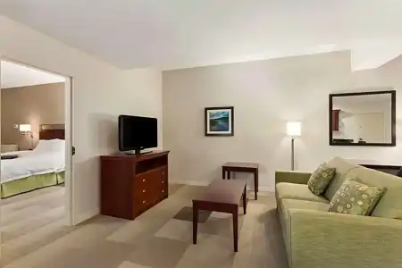 Hampton Inn Colchester - 33