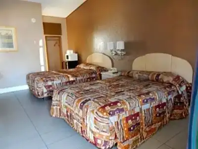 Sunset Inn - 42