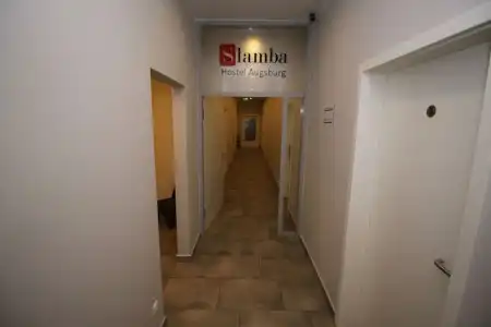 Slamba Hostel Augsburg - 11