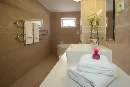 Garden Apartment - 148