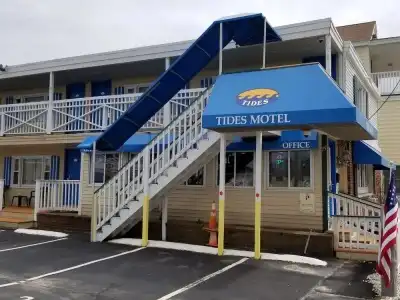 The Tides Motel - 19
