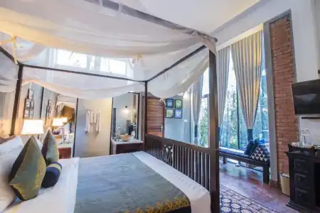 Mane Boutique & Spa - 37