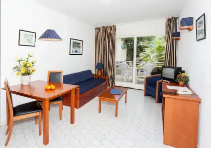 Suites Roc Portonova - 48