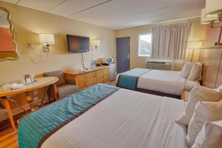 Seashire Inn & Suites - 45