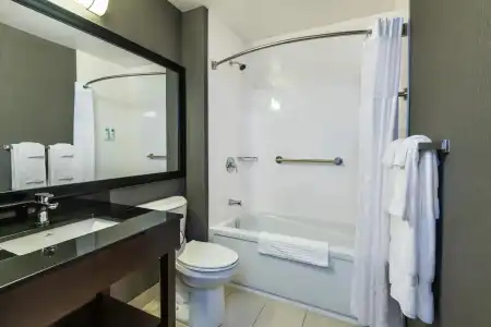 Comfort Inn Laval - 8