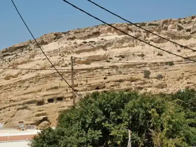 Nikos - 16