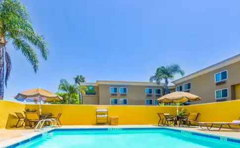GreenTree Inn San Diego Mission Bay - 11