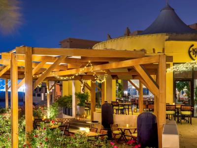 Novotel Bahrain Al Dana Resort - 30