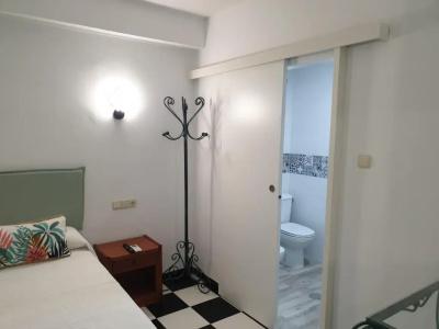Micaela Charming Hostal - 36