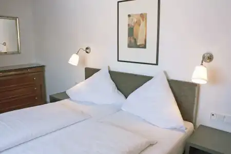 Bayerischer Hof - 150