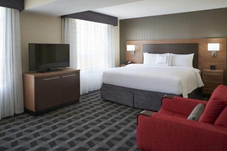 TownePlace Suites by Marriott Windsor - 2