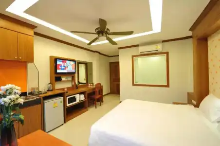 Green Harbor & Service Apartment - 93