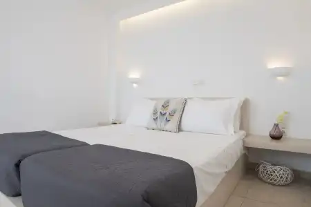Bella Santorini - 5