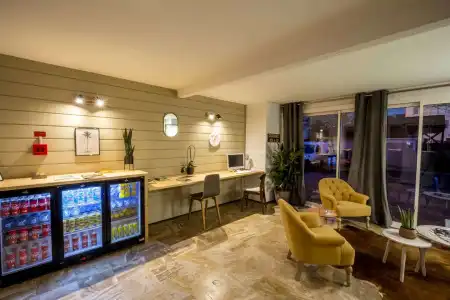 Ostal Pau Université - Sure Collection by Best Western - 26