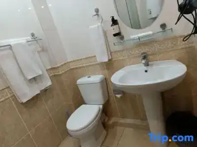 Arien Plaza - 44