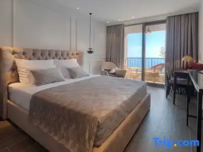 Vivid Blue Serenity Resort - 68