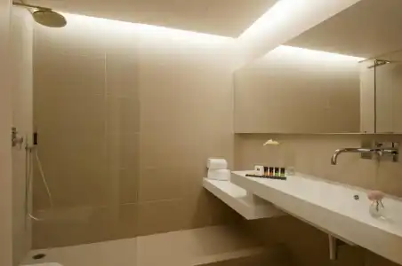 O&B Athens Boutique - 180