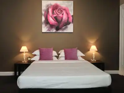 Centennial Inn on Bathurst - 1