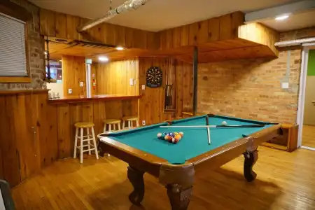 Wrigley Hostel - 9