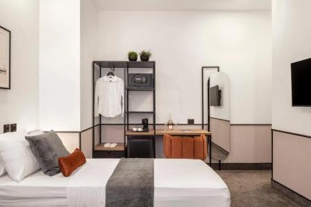 Hilton - 3
